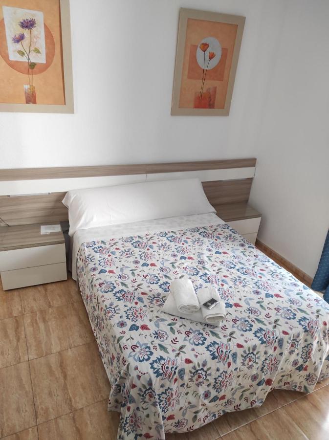 Hostal Fantoni Cadiz Luaran gambar