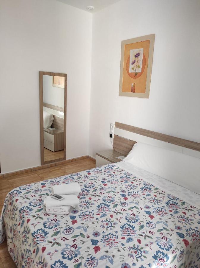 Hostal Fantoni Cadiz Luaran gambar