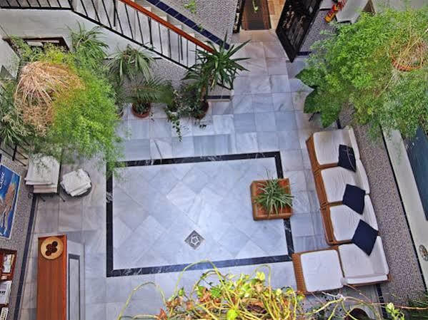 Hostal Fantoni Cadiz Luaran gambar