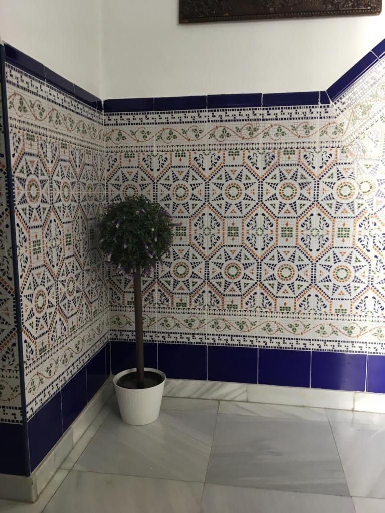 Hostal Fantoni Cadiz Luaran gambar