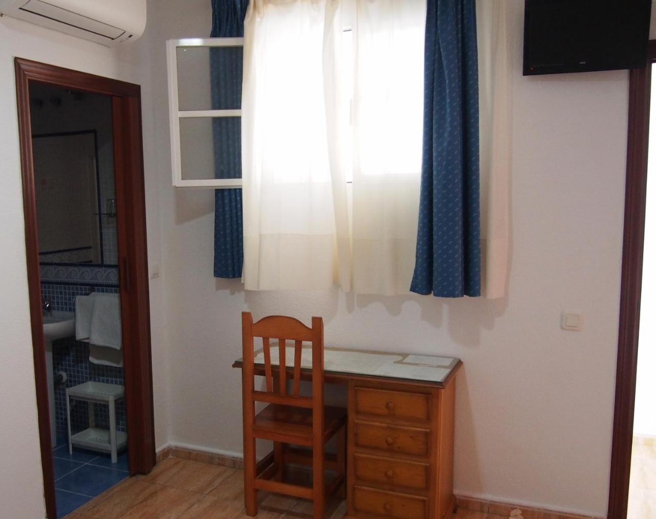 Hostal Fantoni Cadiz Luaran gambar