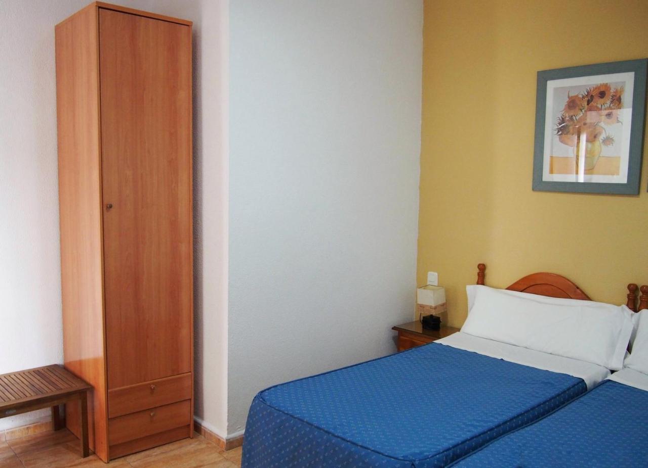 Hostal Fantoni Cadiz Luaran gambar