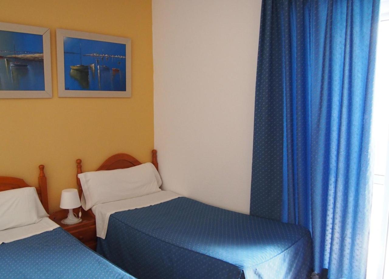 Hostal Fantoni Cadiz Luaran gambar